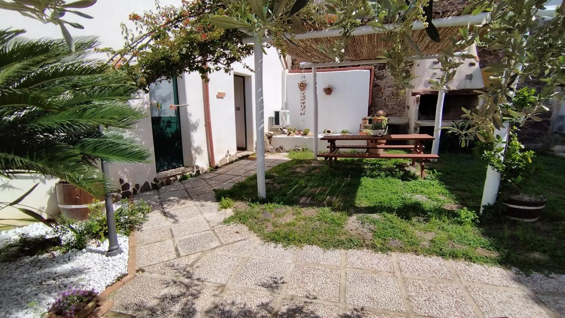 أروسييْ Bed And Breakfast Villa Bianca 0*,  إيطاليا